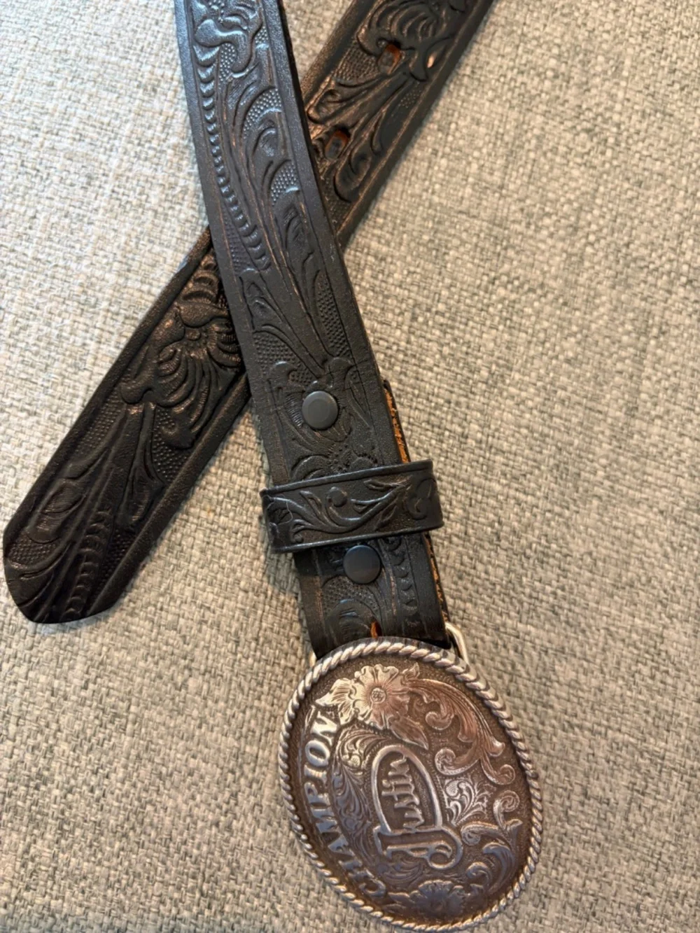 Justin Top Grain Cowhide Leather kids  Belt Sz 24 Tooled Unisex Champion Buckle